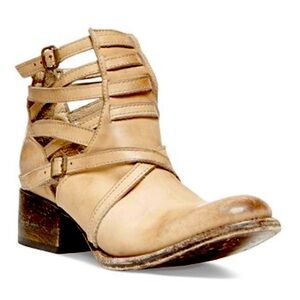 Rare Freebird by Steven Distressed OG Stair Ankle Boot Taupe Size 9